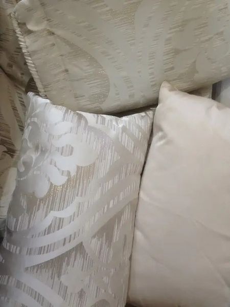 Покривало з наволочками та подушками Pepper home Claris gold sul 9667 фото