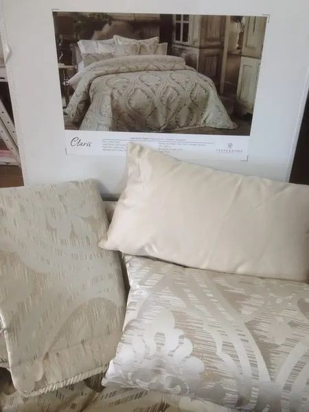 Покривало з наволочками та подушками Pepper home Claris gold sul 9667 фото