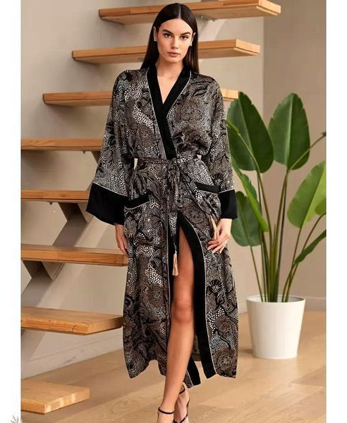 Женский шелковый халат длинный Mia-Amore Селеста 4049 6XL/7XL Mia_4049_6XL/7XL фото