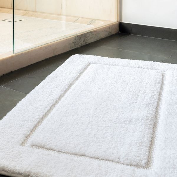 Коврик для ванной Graccioza Egoist Bath Rug, White Белый, 60x60 см Gra-2990541049-20003 фото