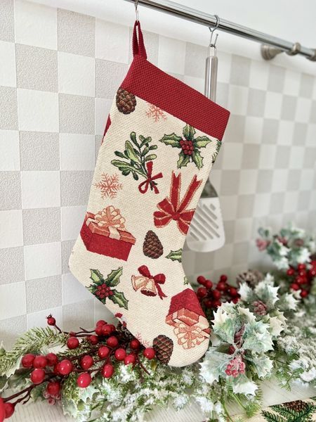 Чобіток для подарунків гобеленовий SPARKLE Limaso, 25x37, Новорічний, Золотий люрекс, 75% поліестер, 22% бавовна, 3% акрил, Гобелен lim_SPARKLE-CH фото